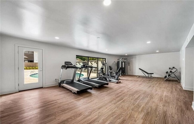 Building Photo - 3655 Old Shell Rd