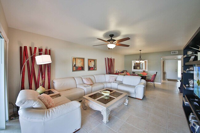 Foto del edificio - 2101 Kings Lake Blvd