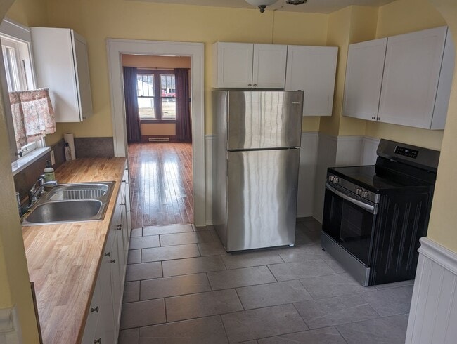 Foto del edificio - Cozy, Pet Friendly Northside Home