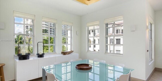 Foto del edificio - 3700 Island Blvd