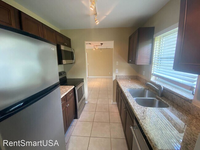 Foto del edificio - 3 br, 2 bath House - 1322 Deltona Blvd