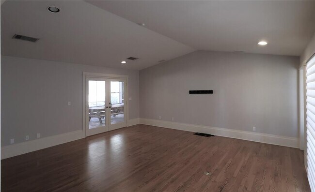 Foto del edificio - 4702 Shadow Ln