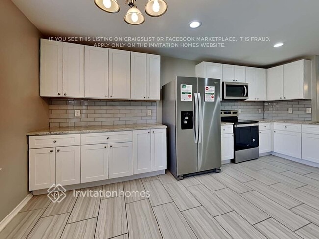 Building Photo - 45 Larkspur Dr