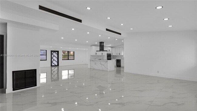 Foto del edificio - 2413 Gulfstream Ln