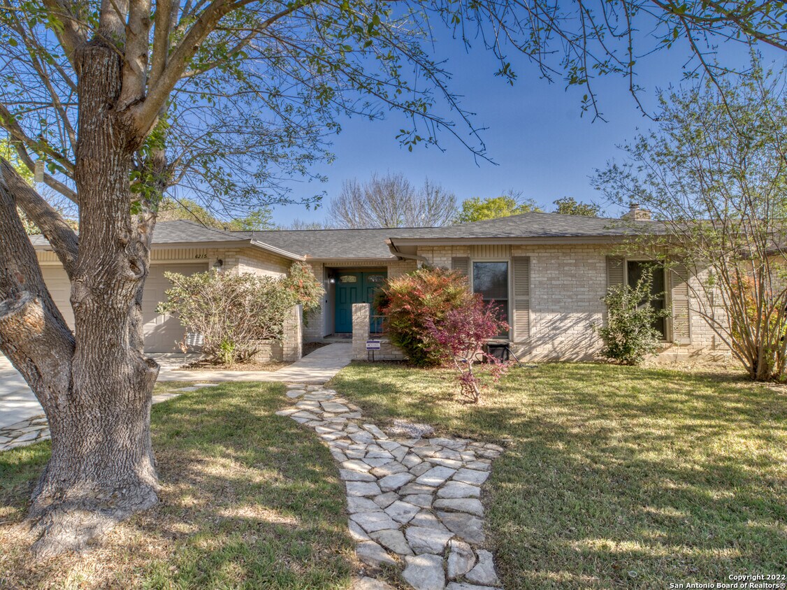 Primary Photo - 6215 Bellwood St