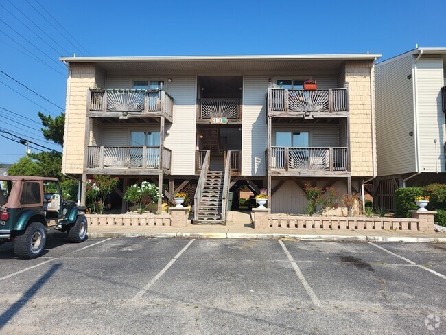 Building Photo - 910 W Ocean View Ave