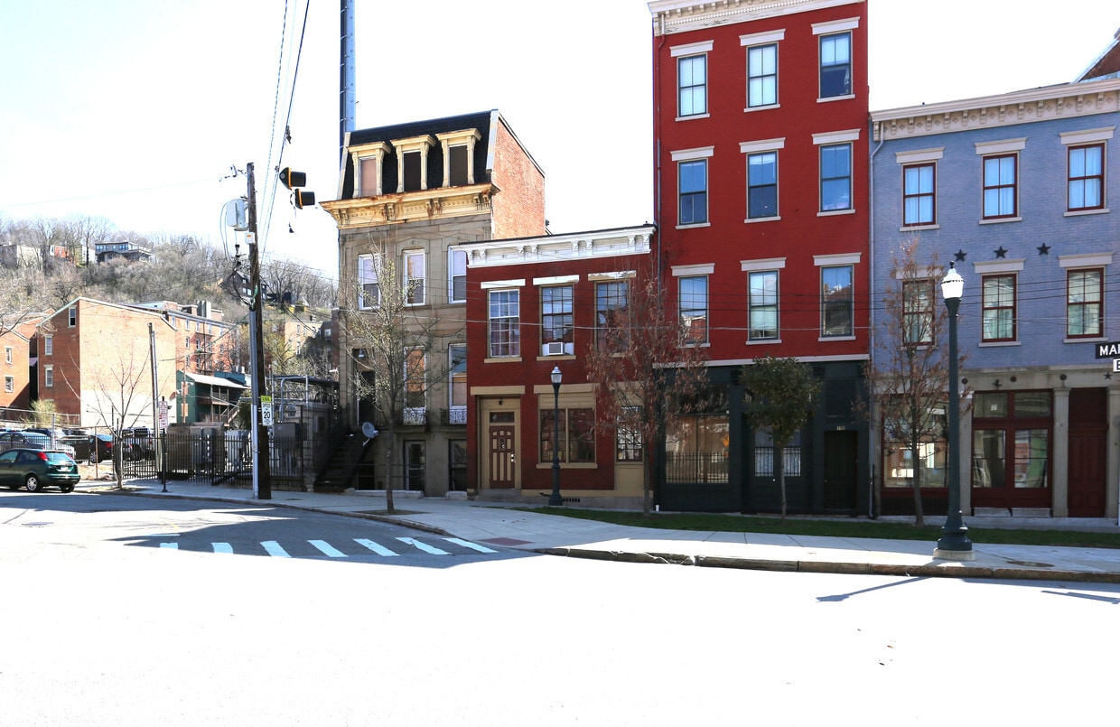 Building Photo - 1612 Main St