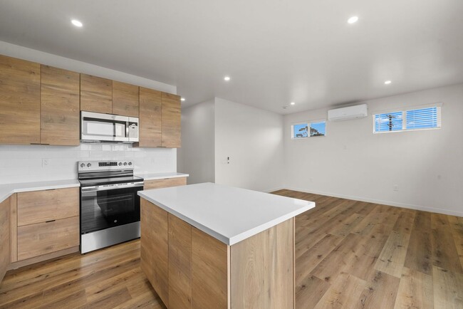 Building Photo - Introducing a stunning newly constructed t...