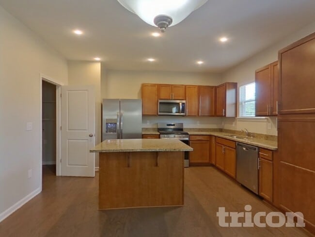 Building Photo - 280 Paulownia Cir