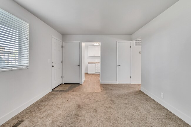 Building Photo - 2111 E 3300 S