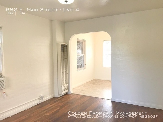 Foto del edificio - 682 E Main St