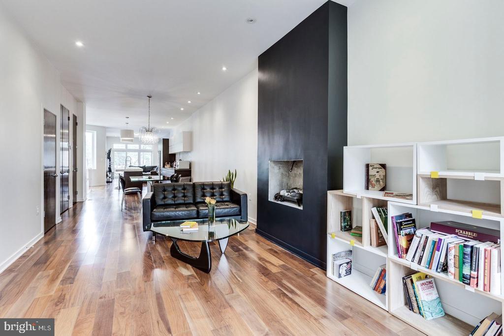 Foto principal - 1207 Girard St NW