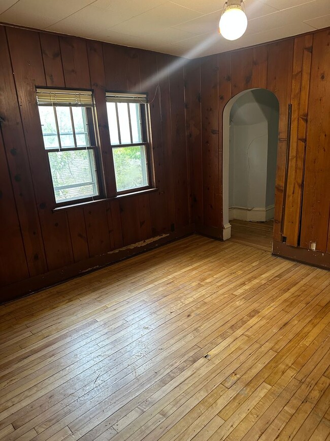 Building Photo - 815 2nd Ave S