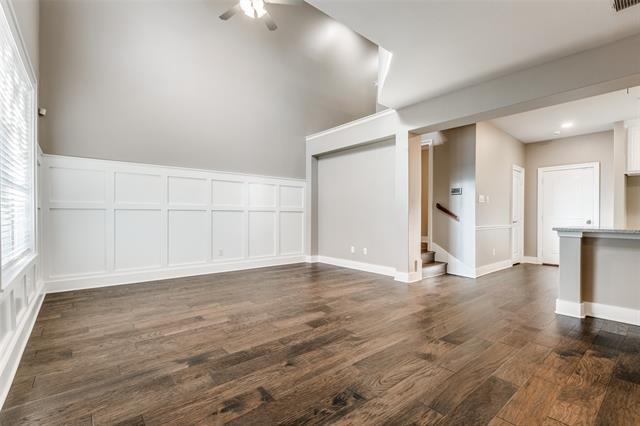 Building Photo - 5404 Locust Dr