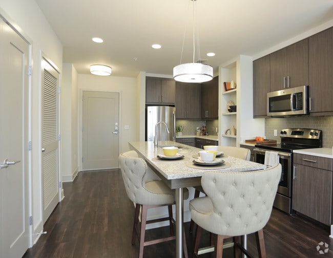 kitchen - 1BR, 1BA - 727 SF - MAA Lenox