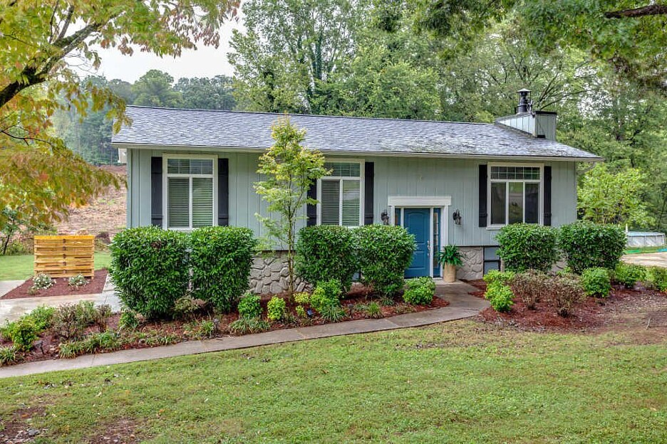 Primary Photo - 1201 E Woodshire Dr