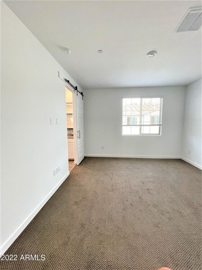 Foto del edificio - 4100 S Pinelake Way