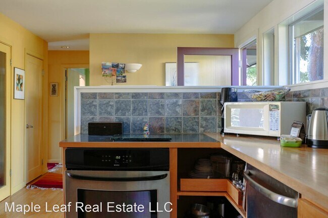 Building Photo - 2 br, 2 bath House - 123 N 40th St