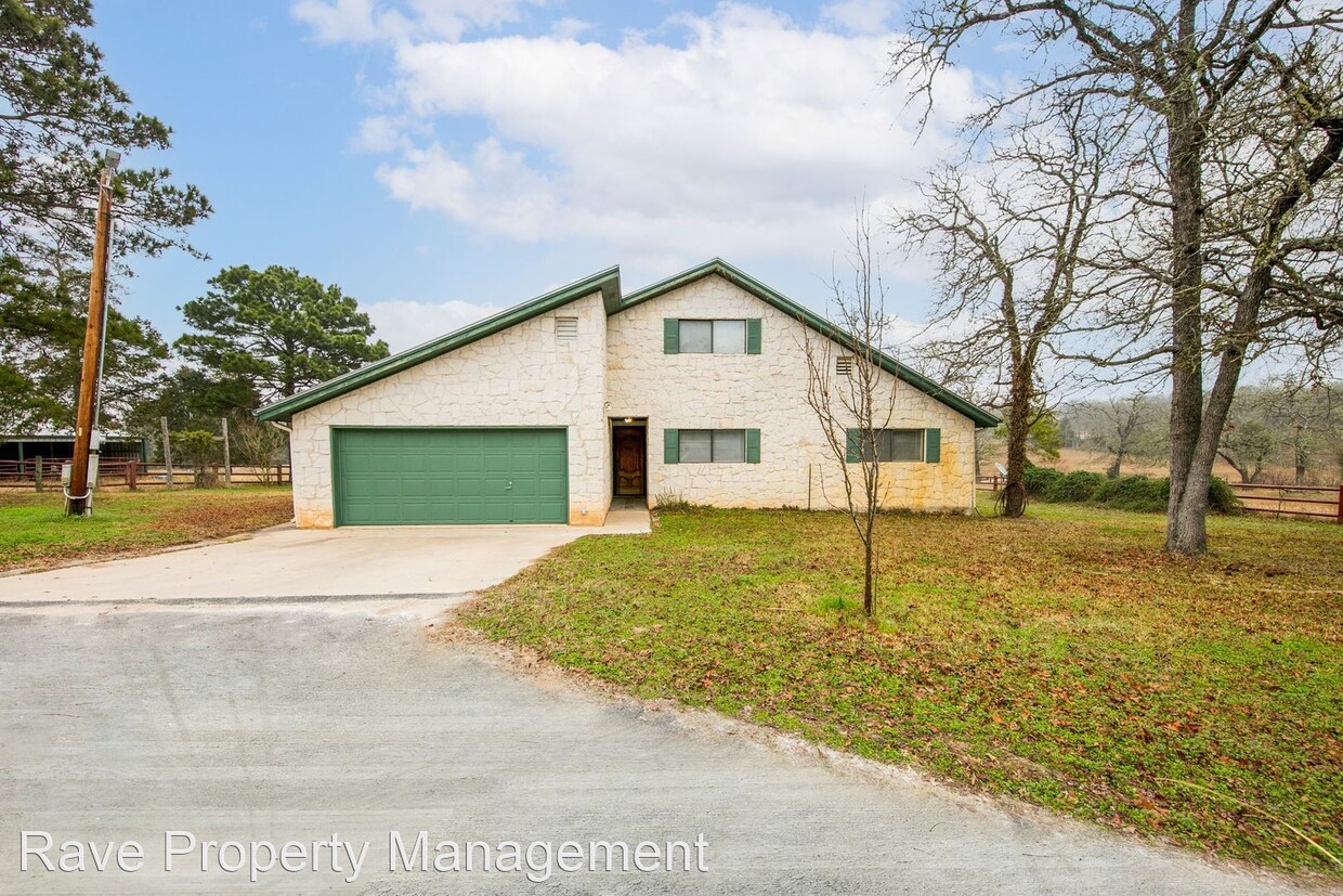 Primary Photo - 4 br, 2 bath House - 1550 County Road 302