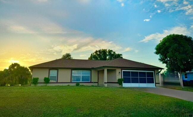 Foto del edificio - 2183 Hopwood Rd