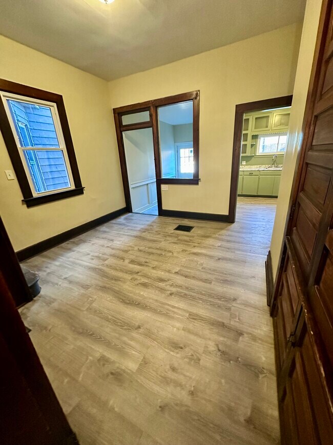 Foto del edificio - 735 Fountain Sq