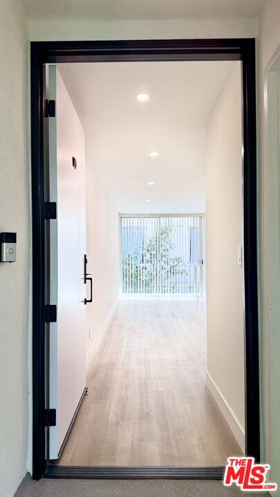 Building Photo - 414 N Palm Dr