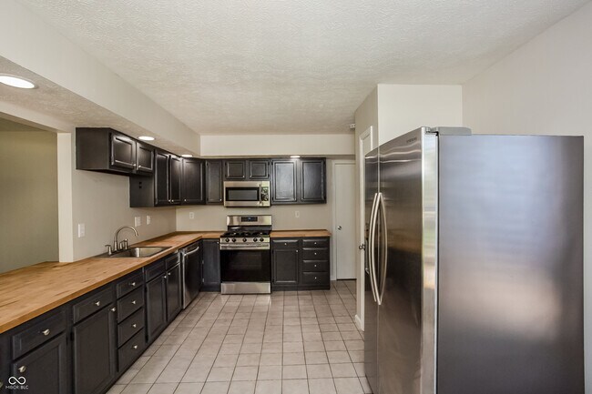 Foto del edificio - 9033 E 12th St