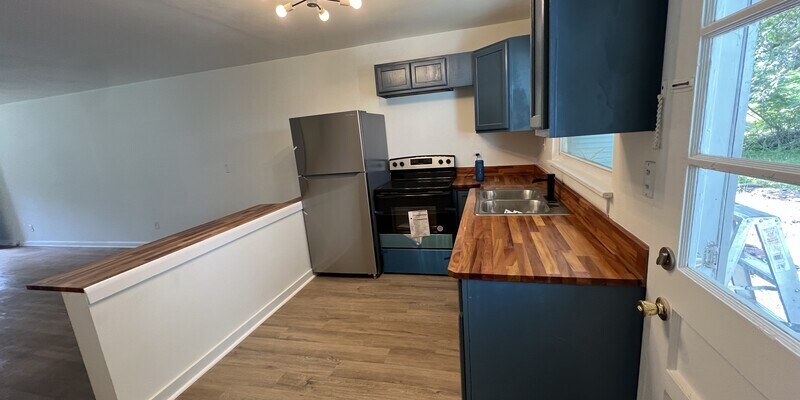 Primary Photo - Basswood Dr (4905)