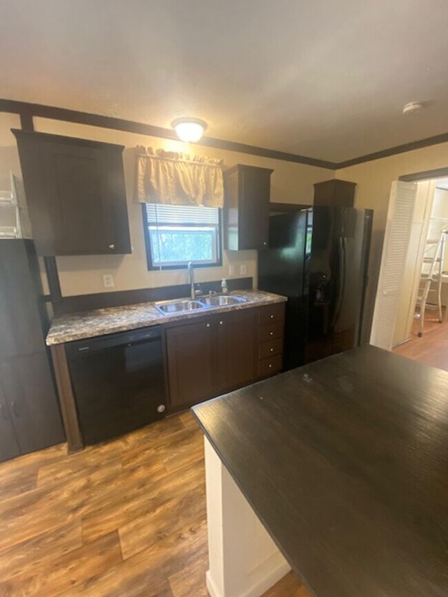 Foto del edificio - Three Bedroom Two Bath in Lee County, Phenix City, AL