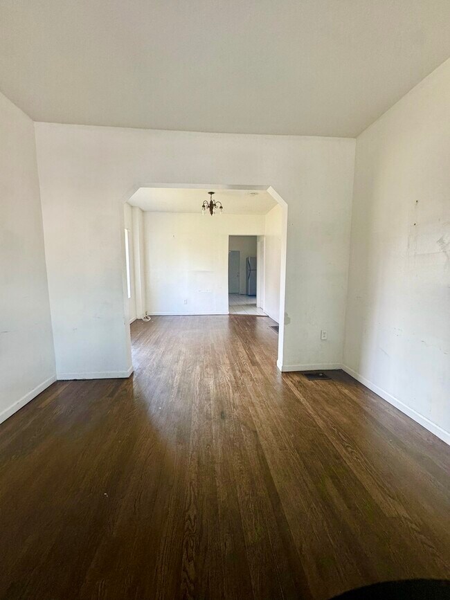 Foto del edificio - 1250 N Springfield Ave