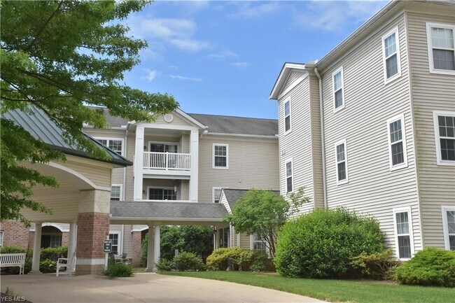 Building Photo - 100 Community Dr