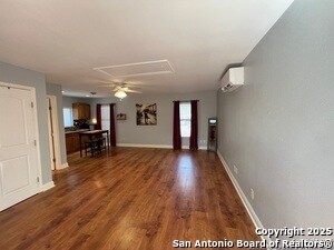 Foto del edificio - 16426 Hornet Creek Dr