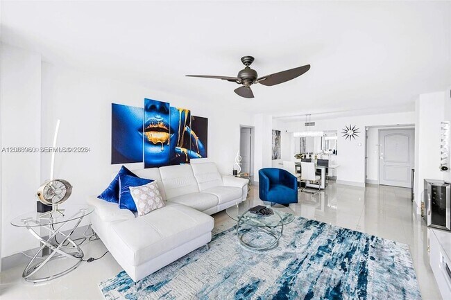 Foto del edificio - 3675 N Country Club Dr