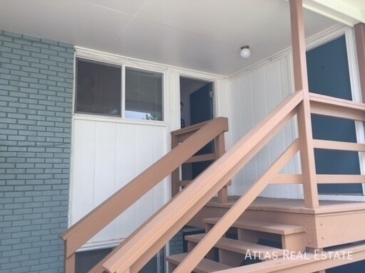 Foto del edificio - 920 Bishop Ct