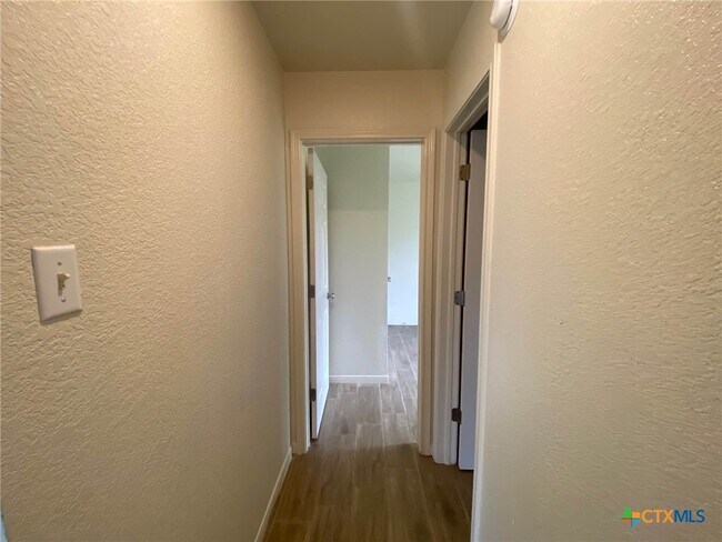 Foto del edificio - 2207 Wright Way