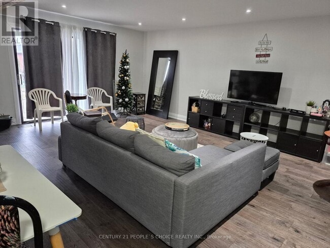 Building Photo - 82 John Lindsay Ct