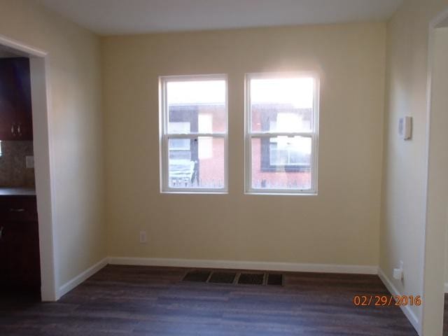 Building Photo - 2404 E 59 St