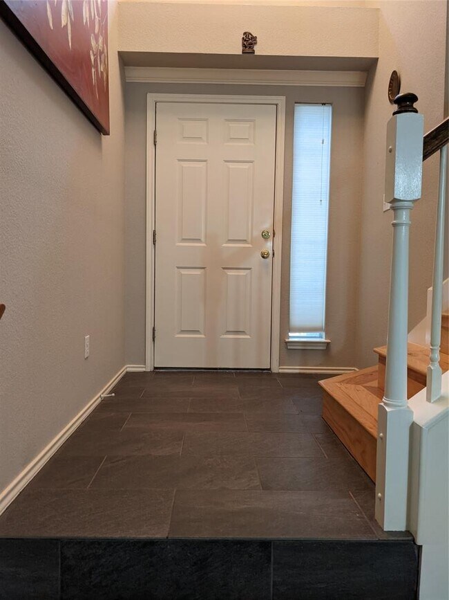 Foto del edificio - 4501 Whispering Valley Dr