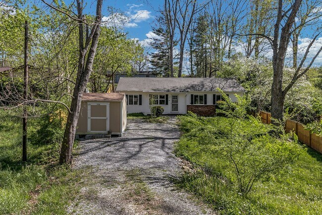 Foto del edificio - 321 Melody Cir