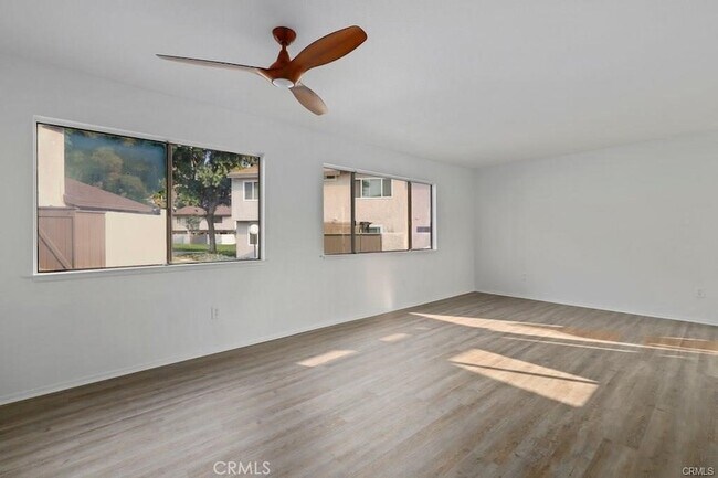 Foto del edificio - 442 N Vía Porto