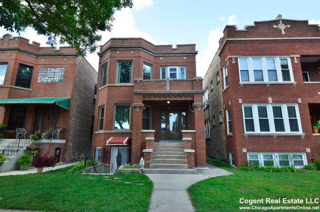 3324 N Hamlin Ave Unit 1, Chicago, IL 60618 Apartment