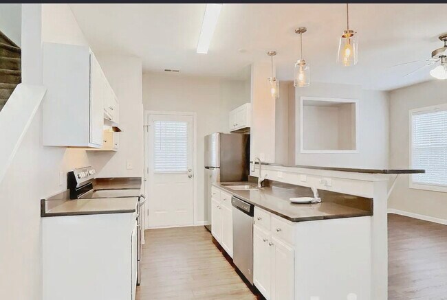 Foto del edificio - 3-Bedroom Haven with Stunning Interiors