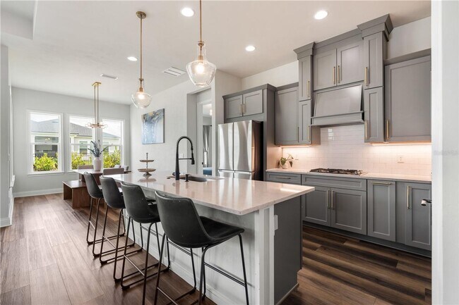 Building Photo - Gorgeous 3/2 in Oakmont!!!