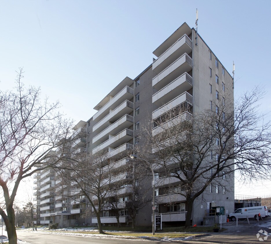 Michael Manor Apartments 770 Hager Ave Burlington, ON