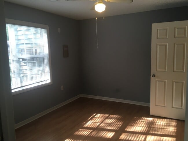 Private Bedroom - 1305 Kent Rd