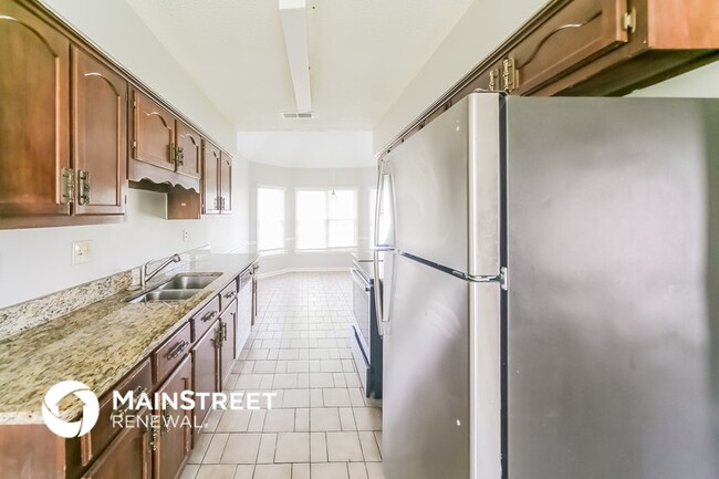 Building Photo - 6575 Pine Top Cir E