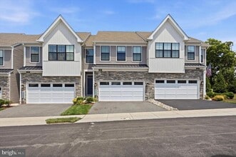 Building Photo - 203 Segel Dr