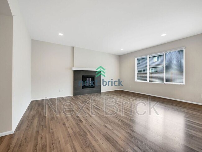 Foto del edificio - 10548 190th St E