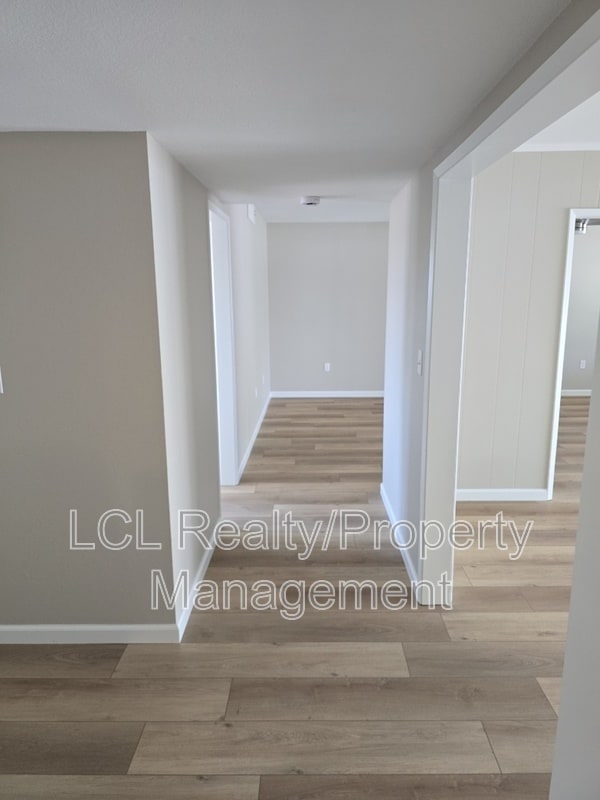 Building Photo - 25880 Musselburgh Dr