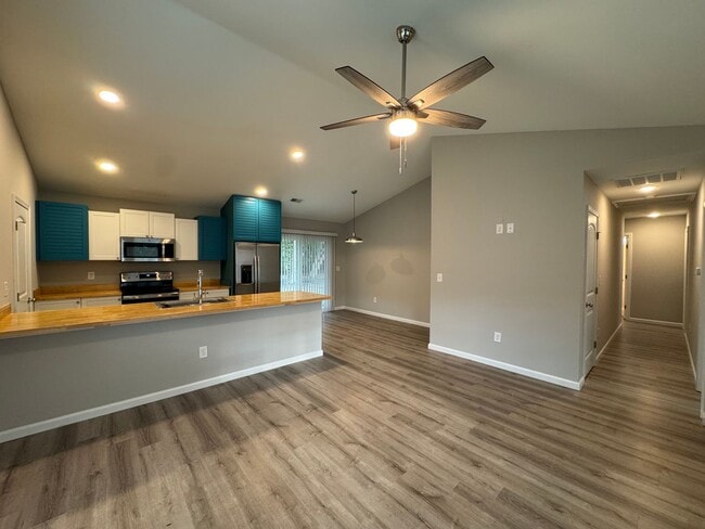 Building Photo - Conway - 3 Bedroom / 2 Bathroom Home